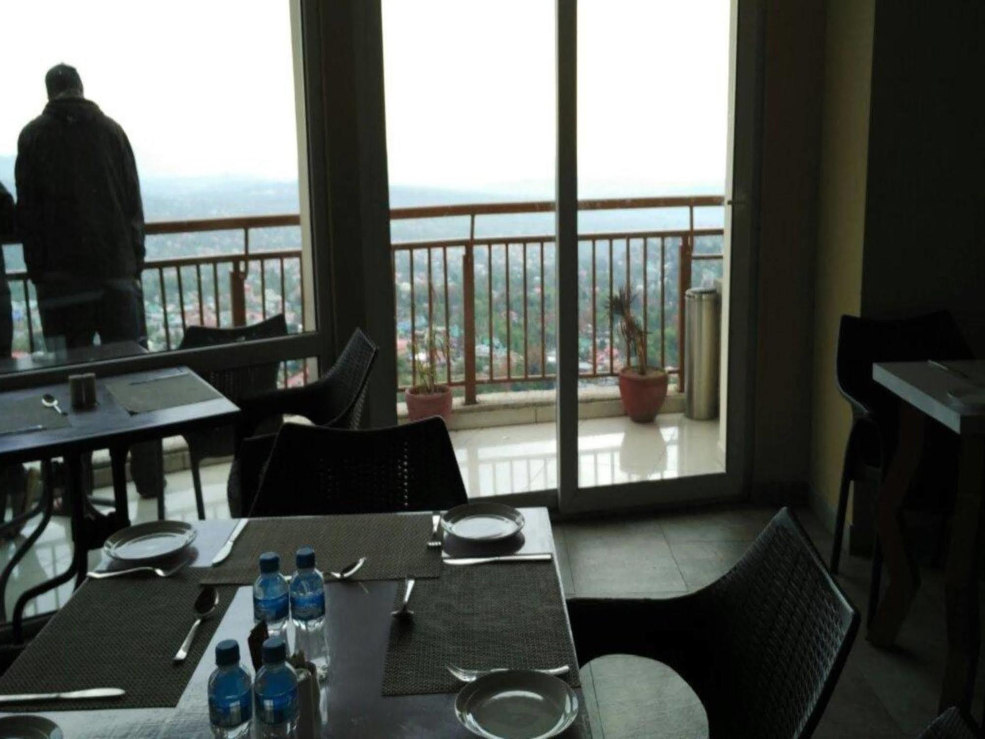 Hotel Inclover-A Peaceful Retreat Dharamshala Exterior foto